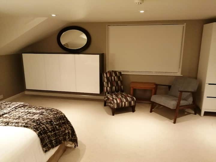 ห้องนอนใหญ่