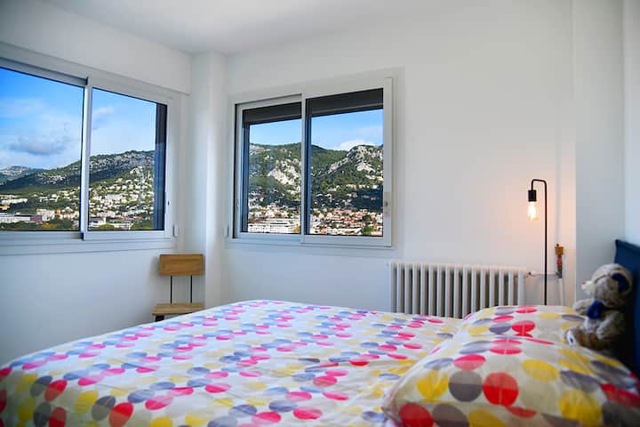 La seconde chambre destinée en principe aux enfants... Grands comme petits !