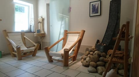 "Garden Side" Room