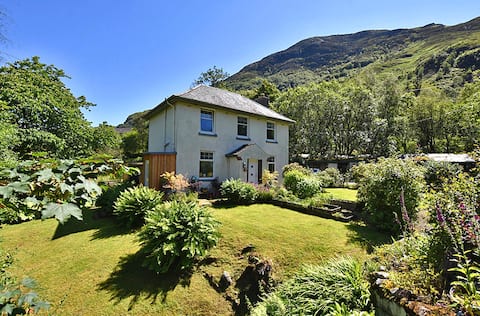 Kinlochleven Detached Highland Cottage
