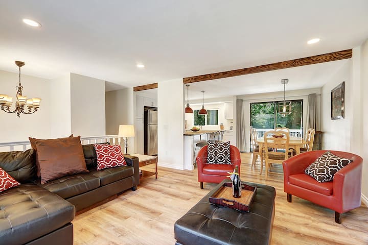 P5a 3br/2ba House - Upstairs Only - Redmond, WA