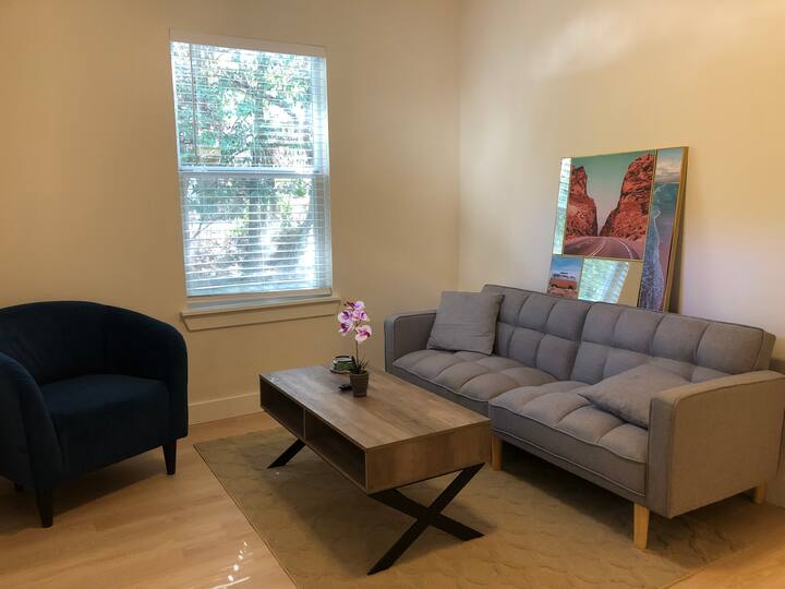 3br/2ba House In Excellent Location - Denton, TX