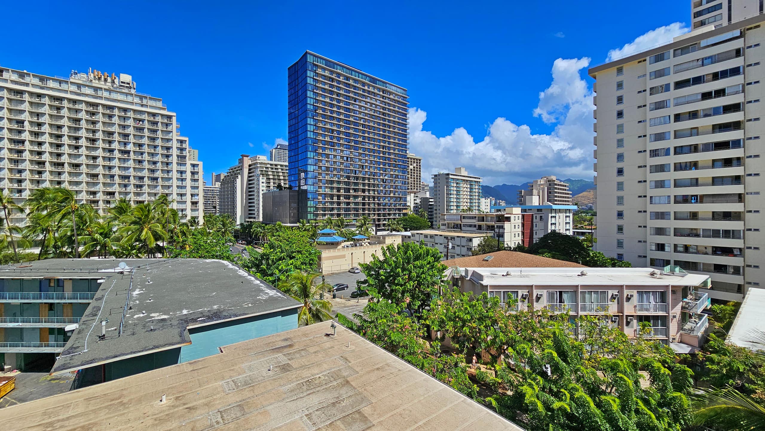 BMB 708 Swanky Studio just ½Block to Waikiki Beach - Image 18