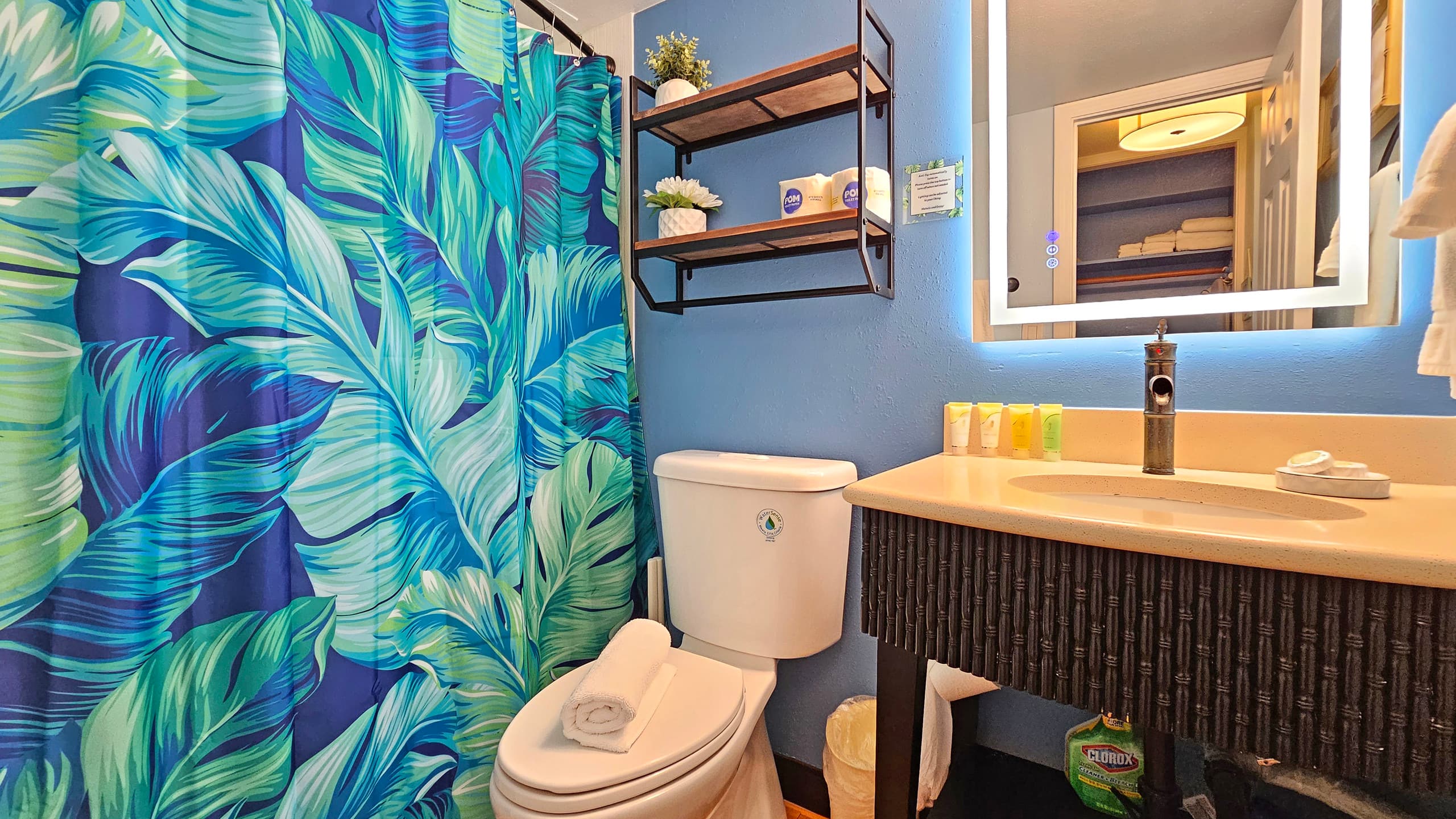 BMB 708 Swanky Studio just ½Block to Waikiki Beach - Image 15