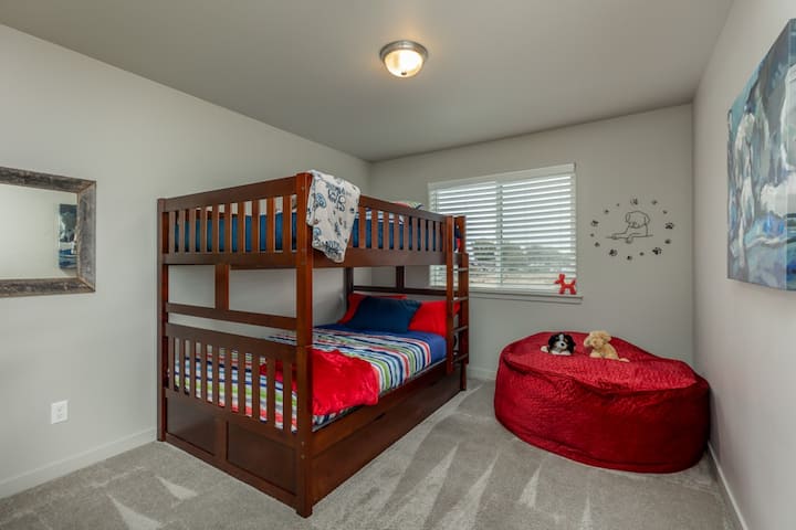 3rd Bedroom - Dog gone cute!  Two full beds and a twin trundle bed.