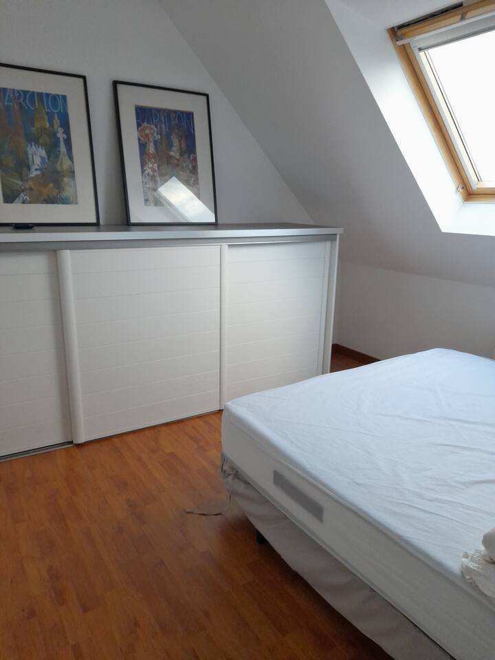 chambre 2  avec un  lit de 160.