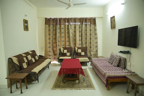 Entire 2BHK Apartment in Vijay Nagar