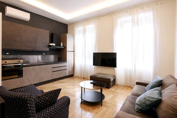 Oltrarno Spacious & Peaceful Flat ~ Santo Spirito - Florence