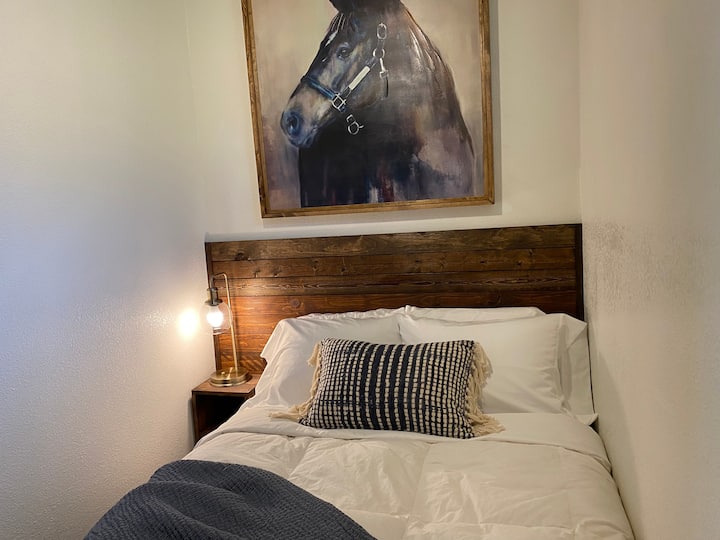 The Horse Room - cozy double bed