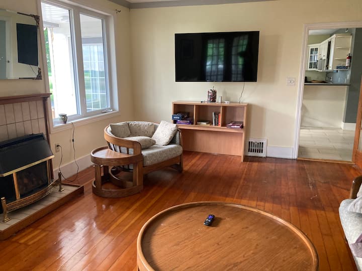 Conveniently located rural 3 bed and bath house Houses for Rent in