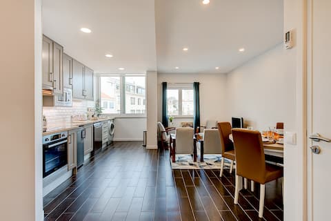 Popular Airbnb listing: Charming & Cosy Apartment in Alfama in São Vicente
