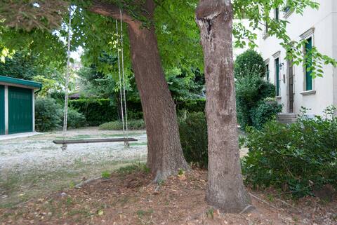 Two bedrooms with garden/garage near Monza