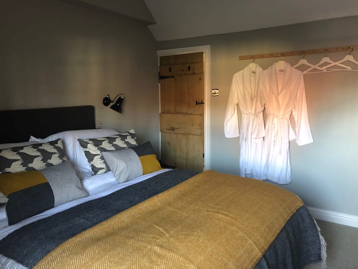 Enjoy a wonderful night sleep on our Hypnos mattress