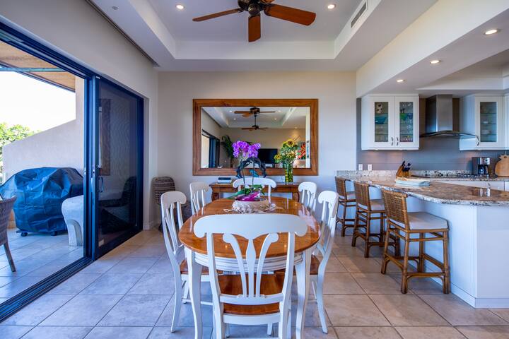 Beach Front Luxury in Makena gallery image 2