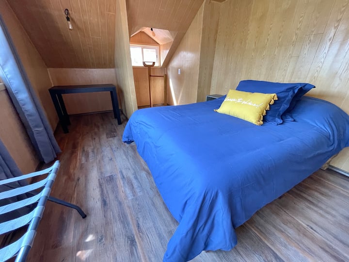 Bedroom 3 with double bed