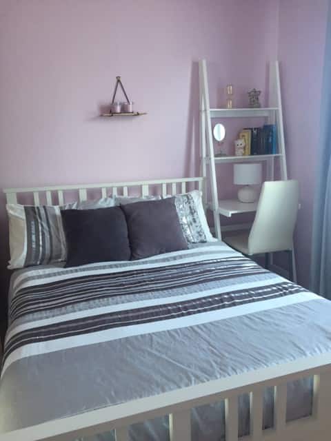 Cute room bathed in pink for the feminine at heart