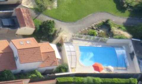 Charming cottage with pool, 20 minutes from Puy du Fou.
