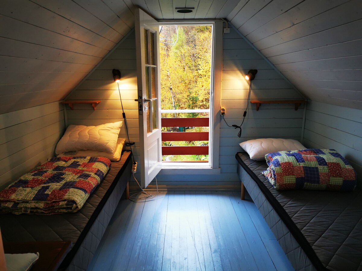 Glavna zgrada u potkrovlju spavaćih soba