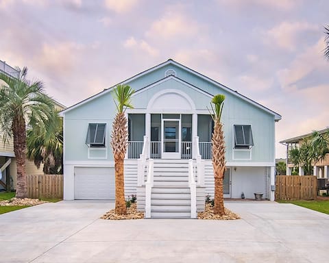 Spacious Litchfield House on Inlet w/ Golf Cart
