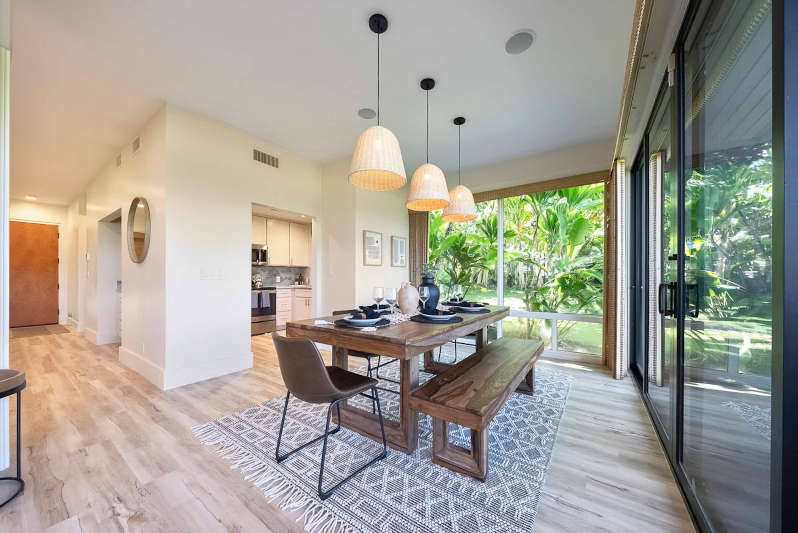 Condo in Lahaina · ★4.99 · 1 bedroom · 2 beds · 2 baths - Image 14