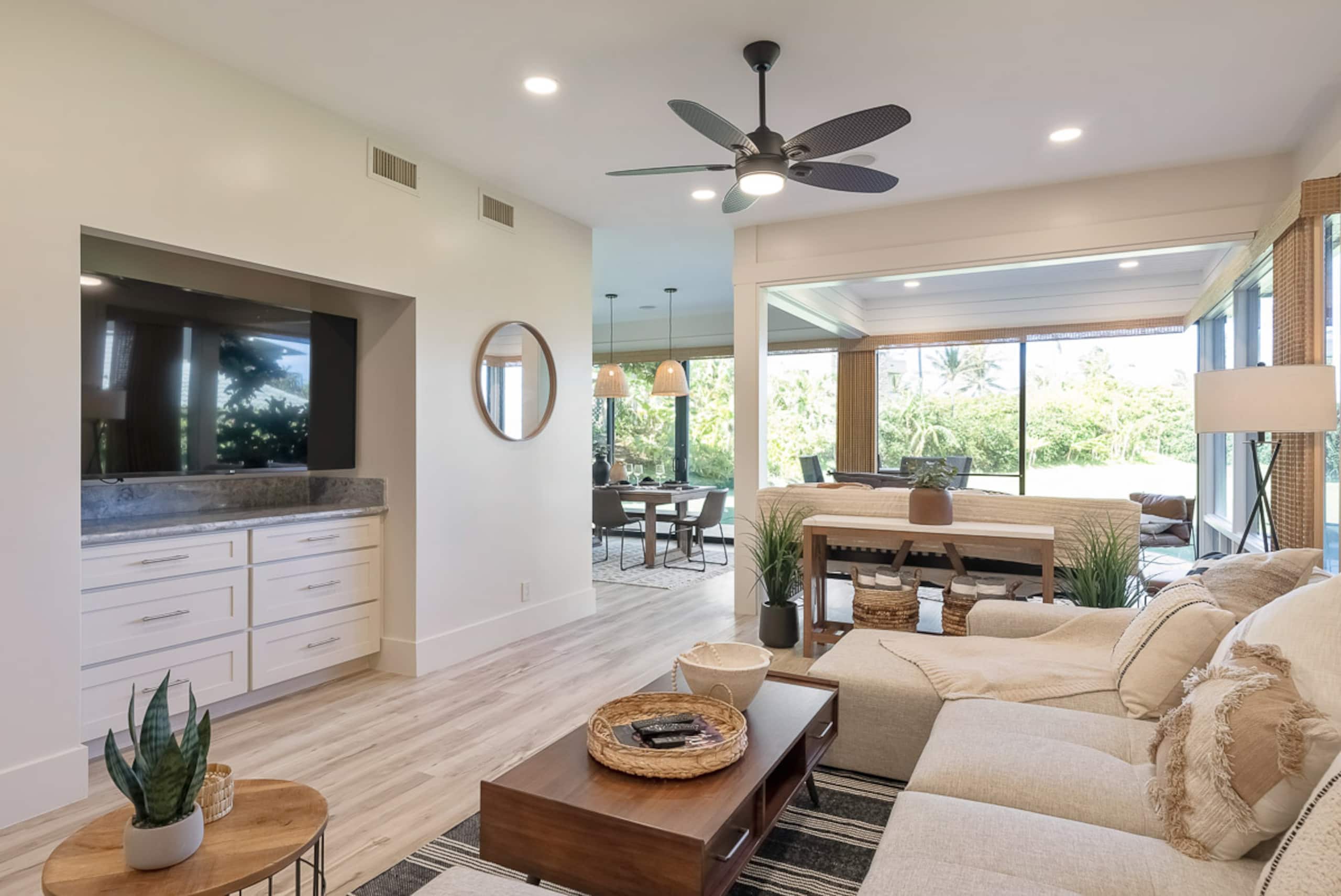 Condo in Lahaina · ★4.99 · 1 bedroom · 2 beds · 2 baths - Image 9