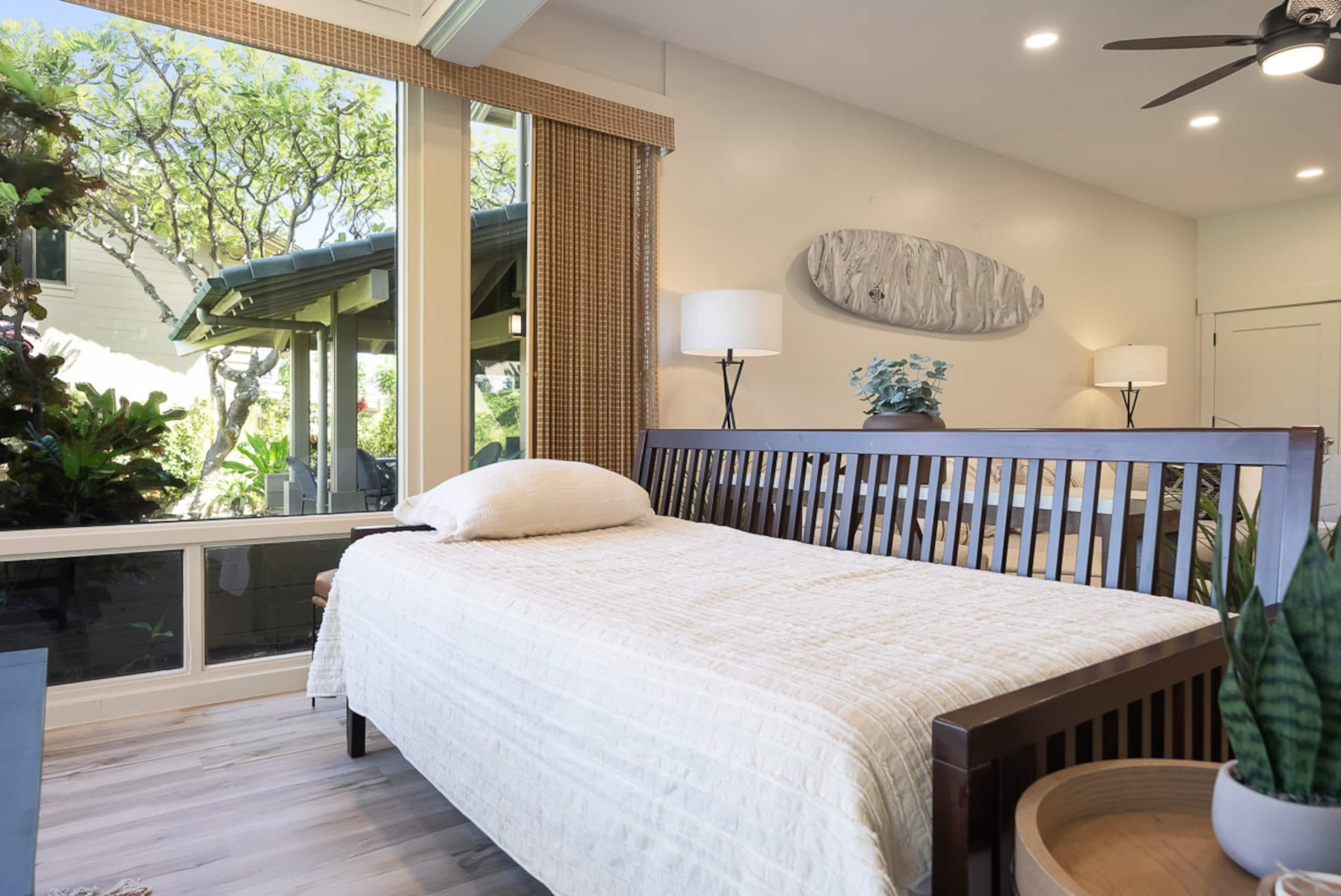 Condo in Lahaina · ★4.99 · 1 bedroom · 2 beds · 2 baths - Image 8