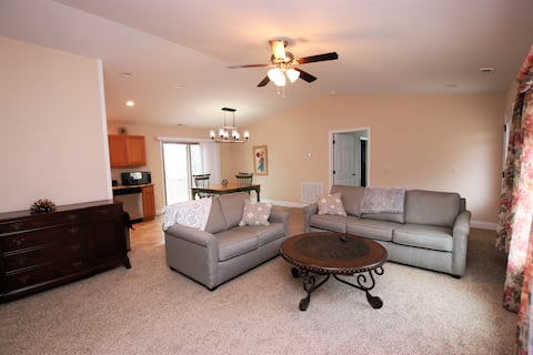 Winter escape in #1 Retirement Community in TN.