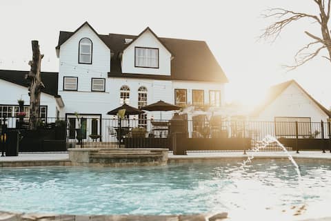 Towering Oaks event and retreat center-both lodges