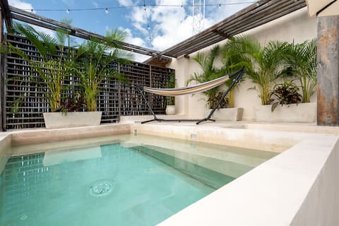 Exclusive 3BR Penthouse – Private Pool