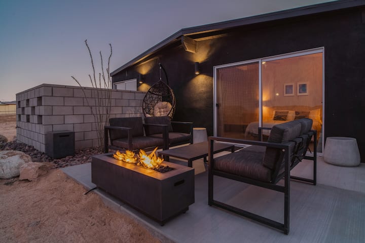 Shadowlands: Designer Sanctuary on 5 Acres+Hot Tub - Houses for