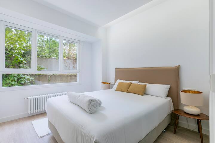 Beautiful & Modern duplex in the center of Madrid gallery image 4