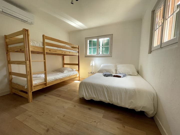 Habitación ambiente dormitorio para grandes y pequeños