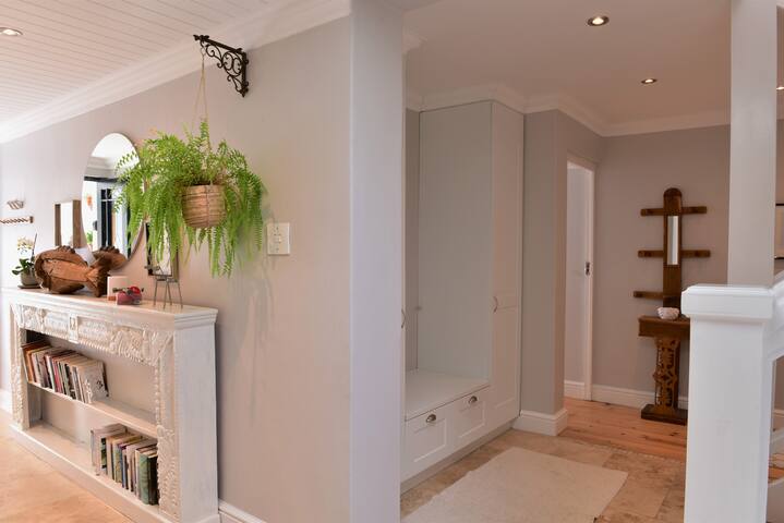 Hout Bay Forest House gallery image 5