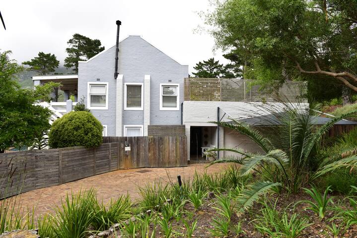 Hout Bay Forest House gallery image 2