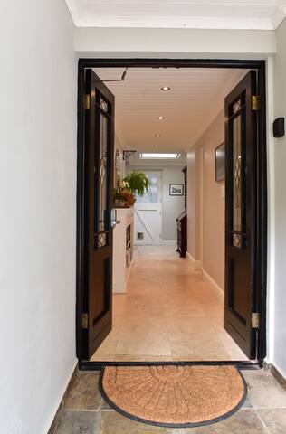 Hout Bay Forest House gallery image 3