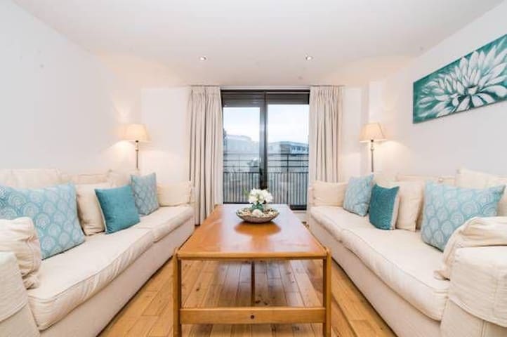 Charming Two Bed Two Bath With Walk in Shower.