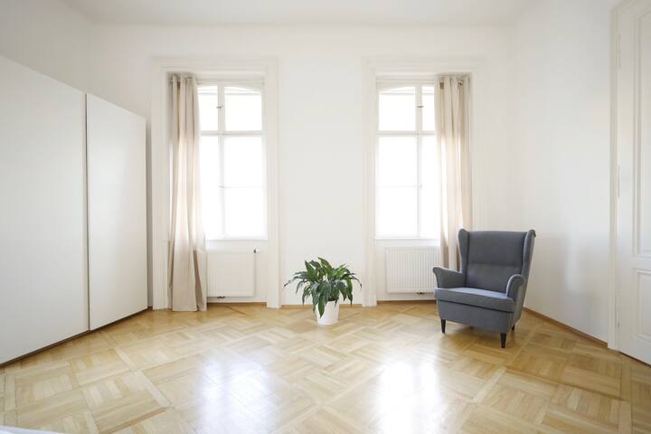 Supreme Apartment near Oper – Apt 18 gallery image 3