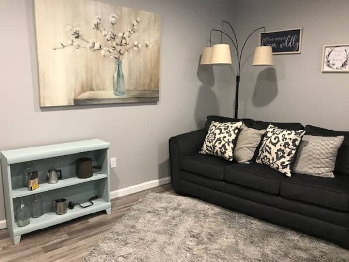 1 Bedroom Cottage Near Historic Dowtown Loveland - Madeira, OH