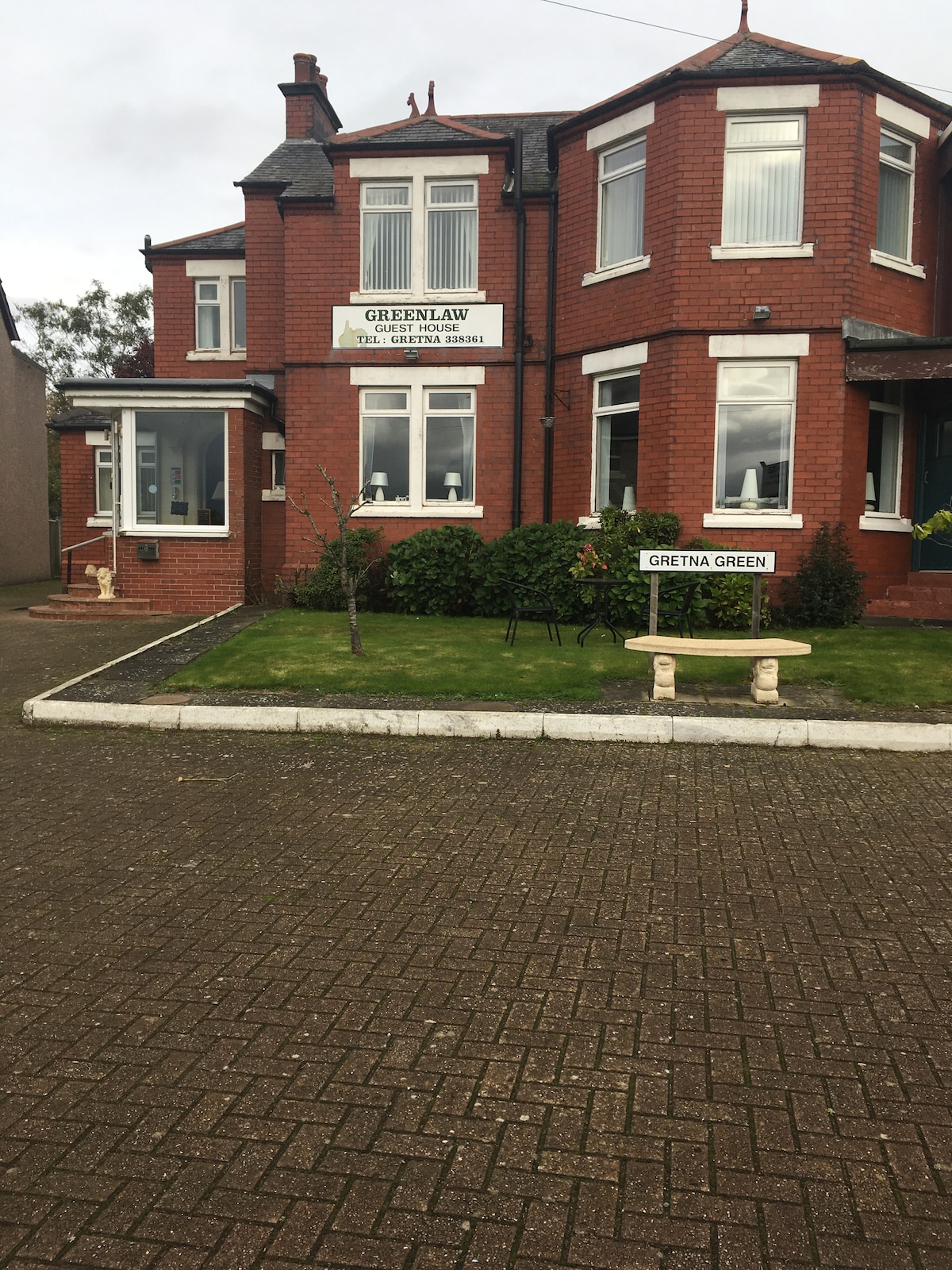 Welcoming House with parking Room 9