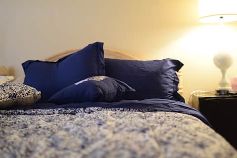 Cheerful 4 Bedroom with free parking on premises