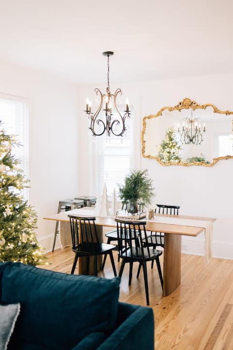 Lancaster Family stay. Hot Tub. Near Sight & Sound