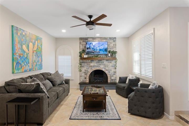 Cozy Family Room with Pull Out Queen Sleeper Couch