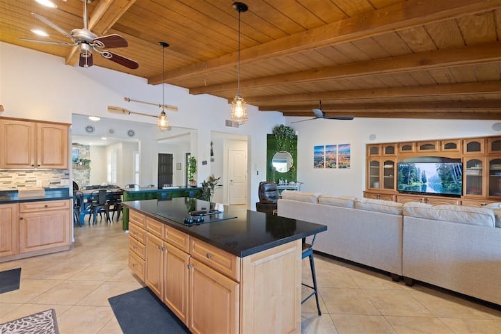 H2O Sanctuary open plan — kitchen, dining, and living