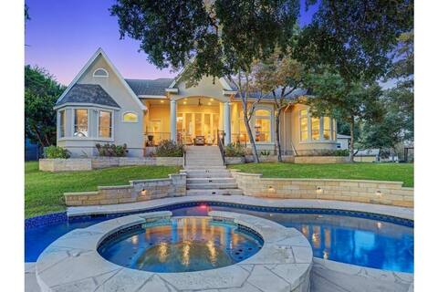 Luxury Lake House w/ Heated Pool & Multiple Spas