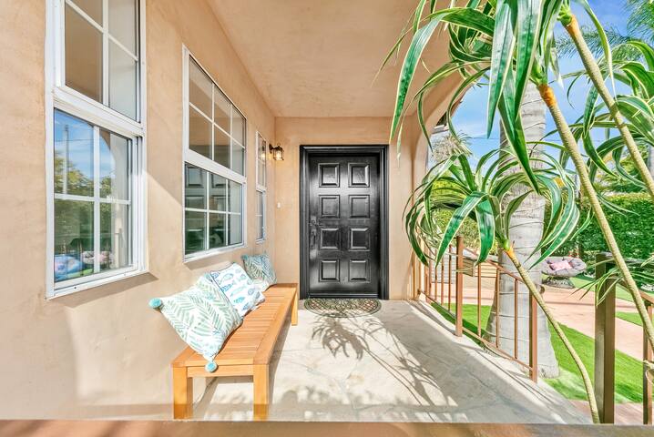 Spanish 5BR Villa w/ Pool and detached Guest House gallery image 5