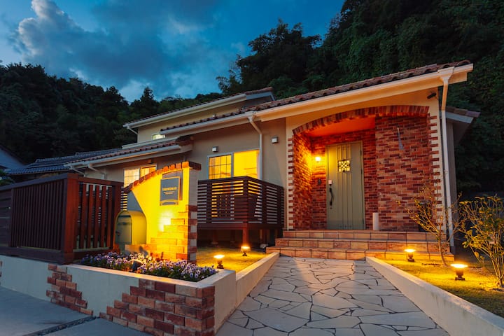 Tabinomado, a new and beautiful house overlooking the border waterway
