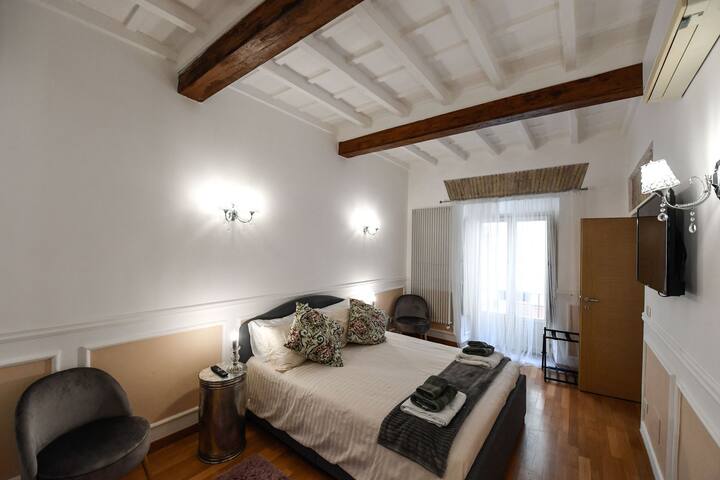 Castel Sant’Angelo APT.MASSIMO- Exclusive & Luxury gallery image 3