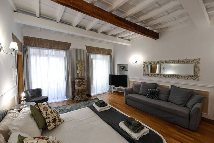 Castel Sant’Angelo APT.MASSIMO- Exclusive & Luxury gallery image 5