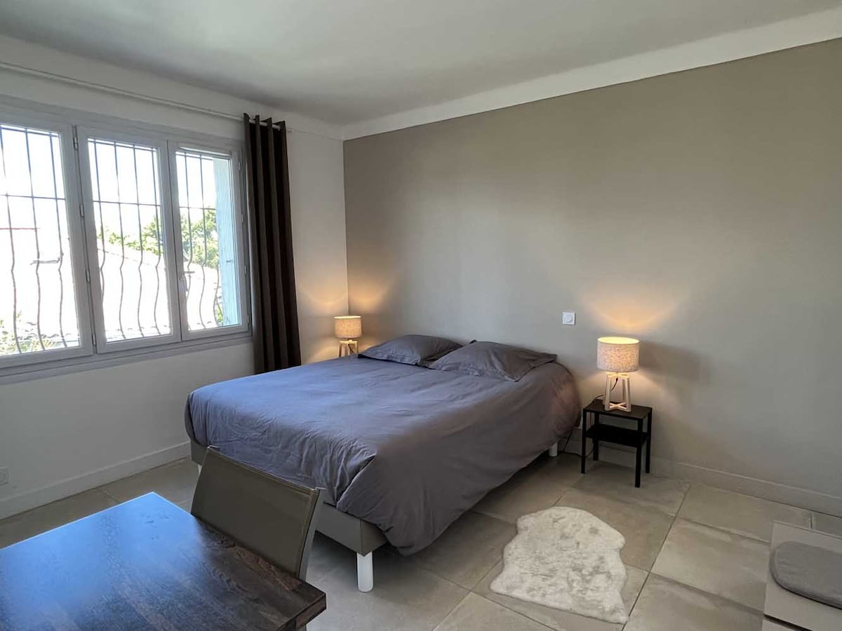 chumba cha kulala kitanda cha watu wawili