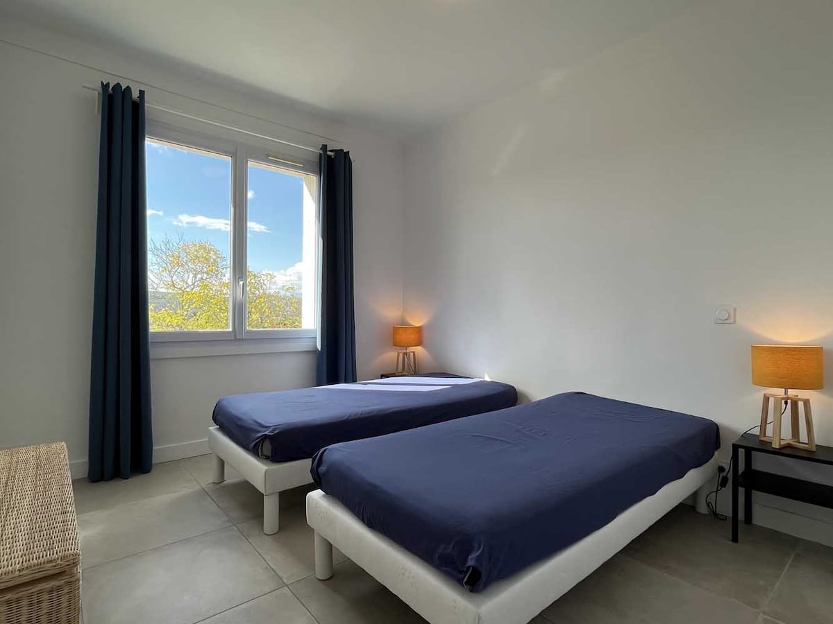 chumba cha kulala vitanda 2